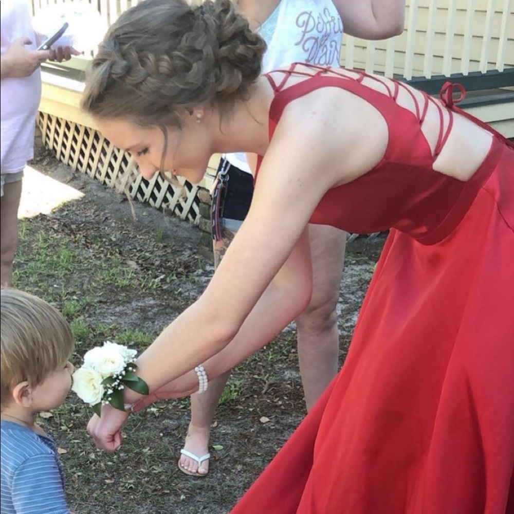 Prom dress! - Picture 3 of 3